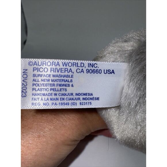 Aurora World‎ Plush - Palm Pals - CHOMPS the Shark (5 inch) - Stuffed Animal Toy - Picture 10 of 10